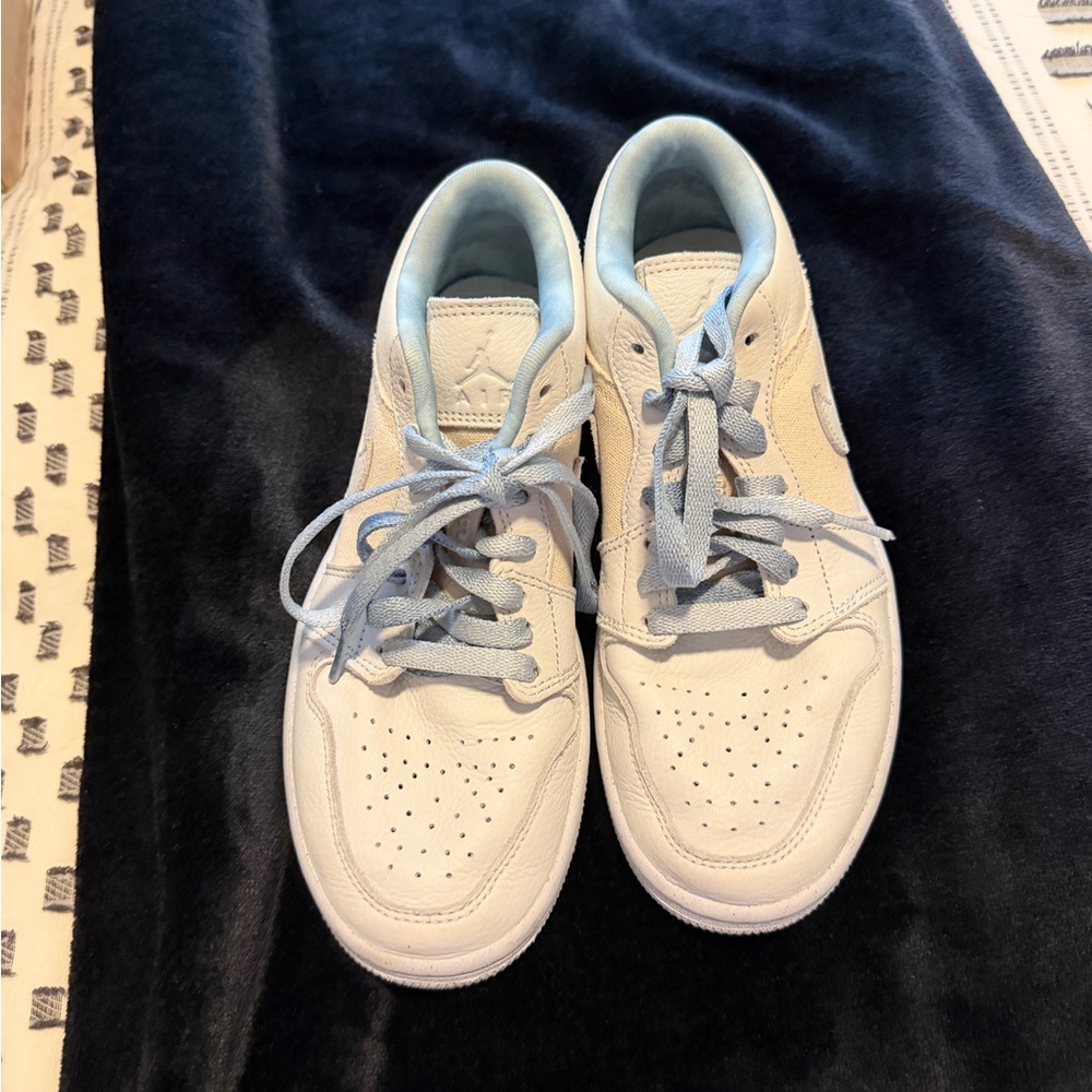 Air Jordan Light Blue Sneakers Women’s  size 6 1/2. Excellent